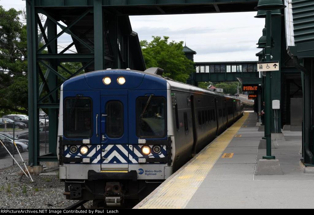 Inbound commuter approaches the station